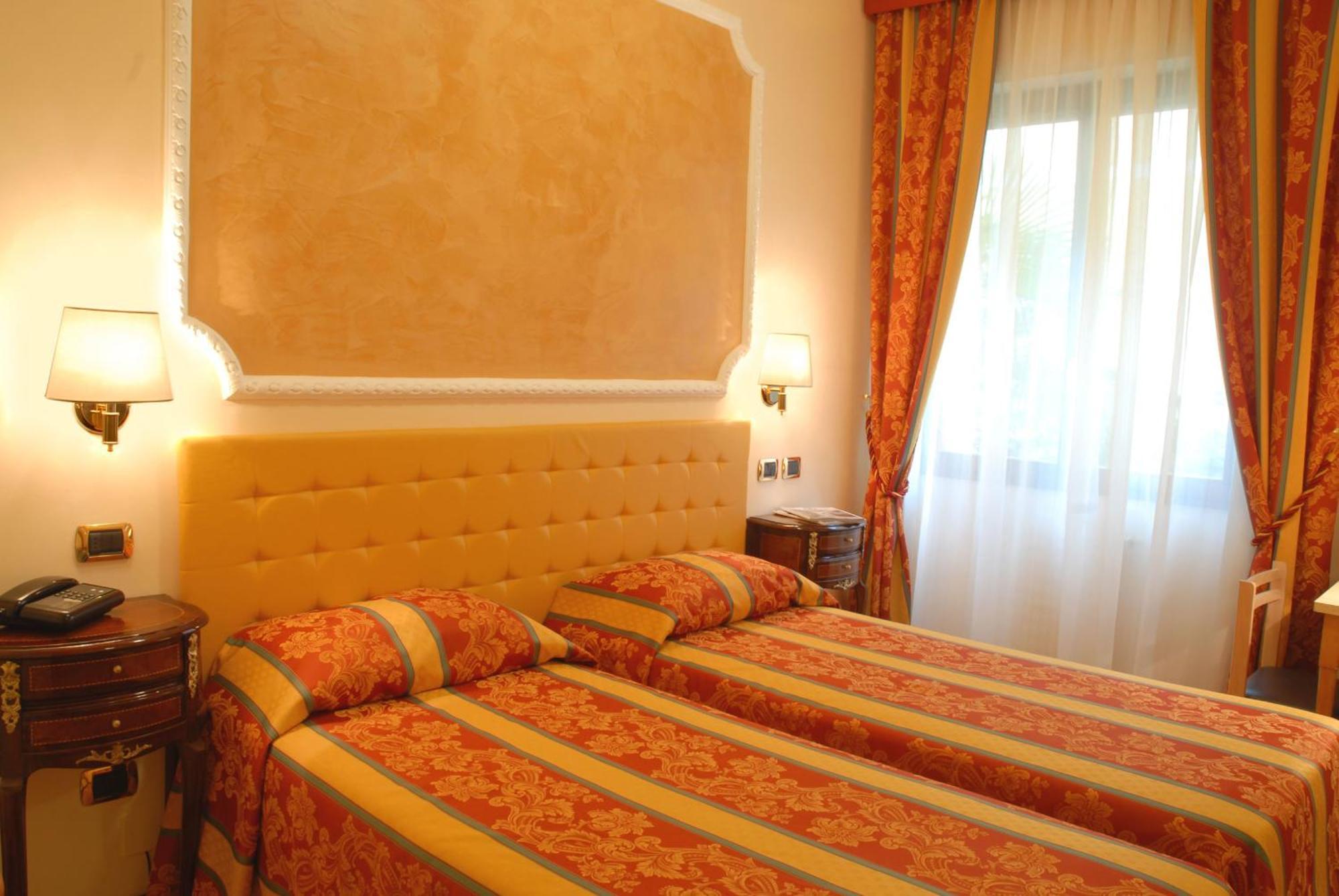 Hotel Mondial Rapallo Exterior foto