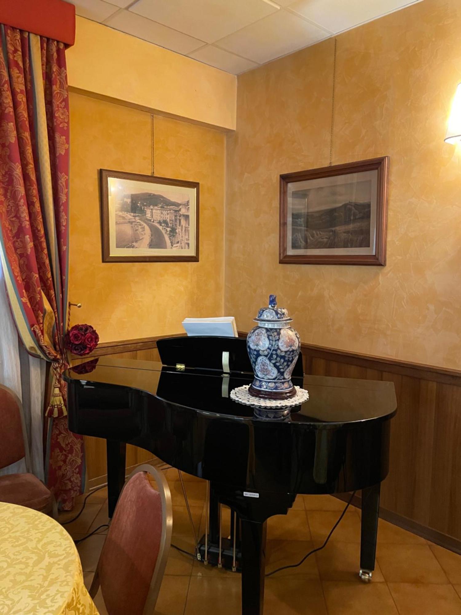 Hotel Mondial Rapallo Exterior foto